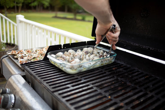 Grilled Clams with Garlic White Wine Butter